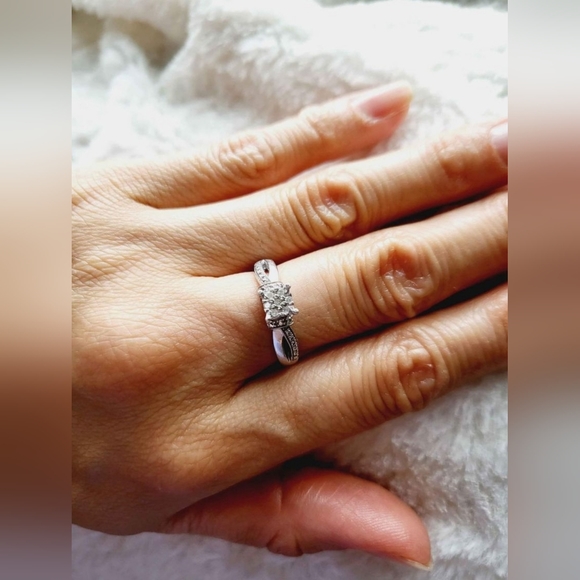 Jared Diamond Sterling Silver Ring Size 7 ✨️ - Picture 9 of 10